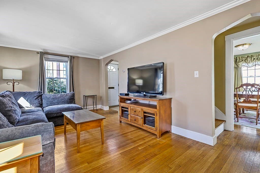 356 Linwood Ave, Newton, Massachusetts - Photo 5