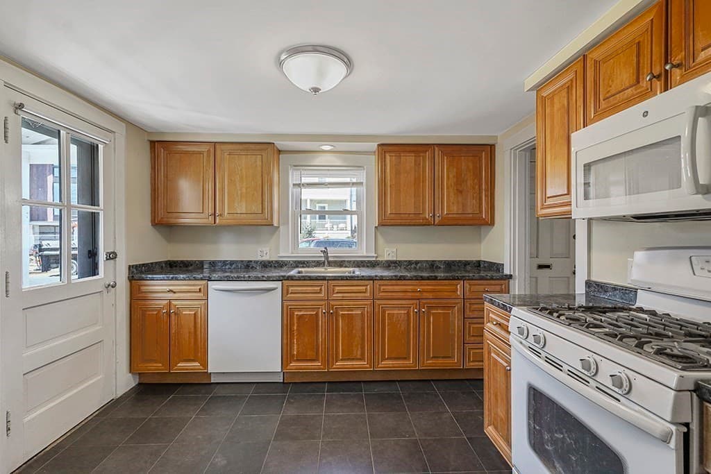 350 Linwood Ave, Newton, Massachusetts 02460 - Photo 2