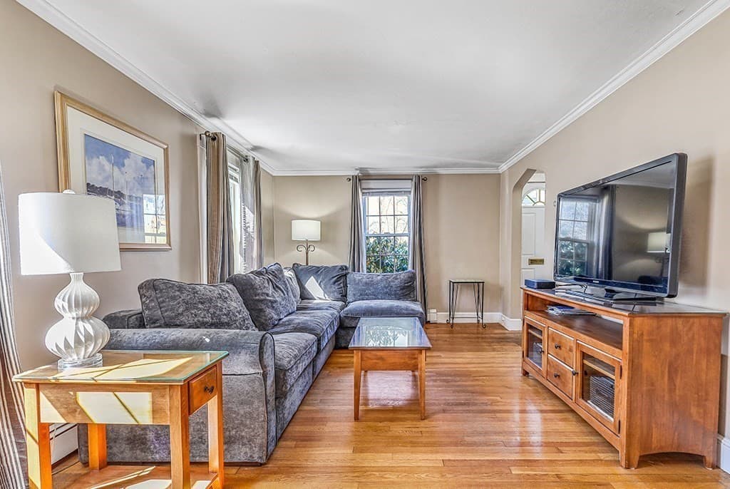 356 Linwood Ave, Newton, Massachusetts 02460 - Photo 6