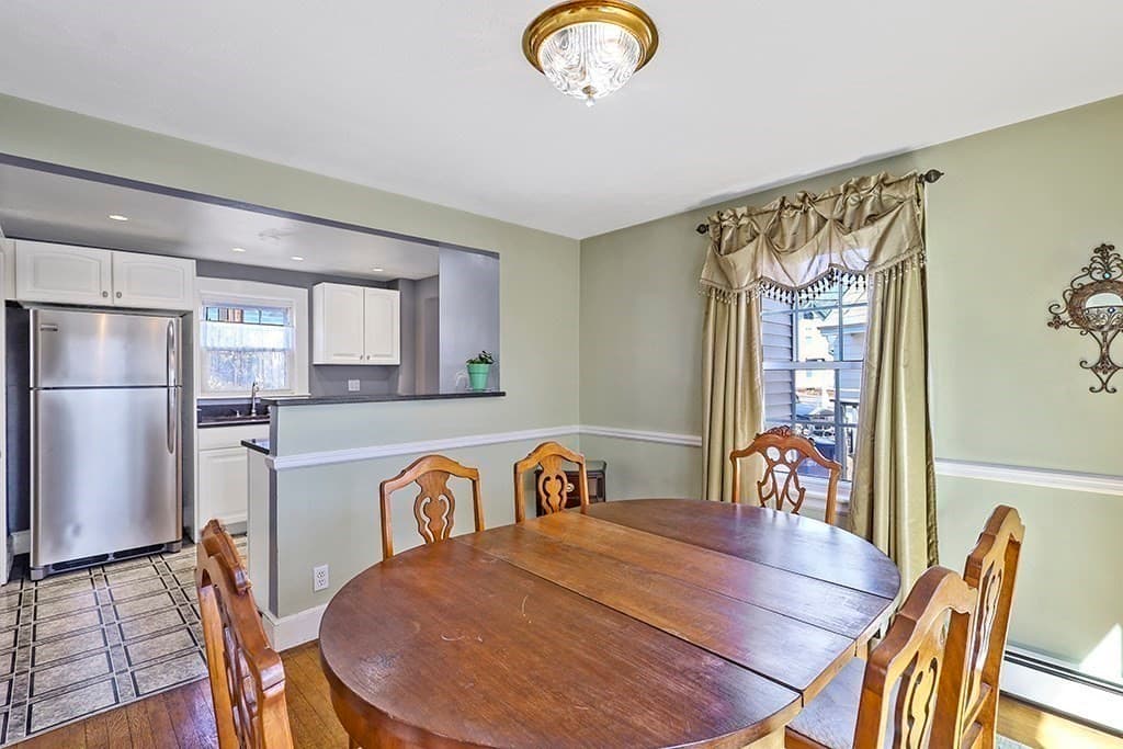 356 Linwood Ave, Newton, Massachusetts 02460 - Photo 3