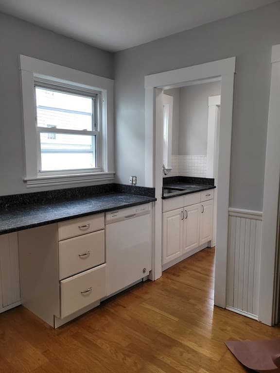 115 Putnam Street 1, Watertown, Massachusetts - Photo 5