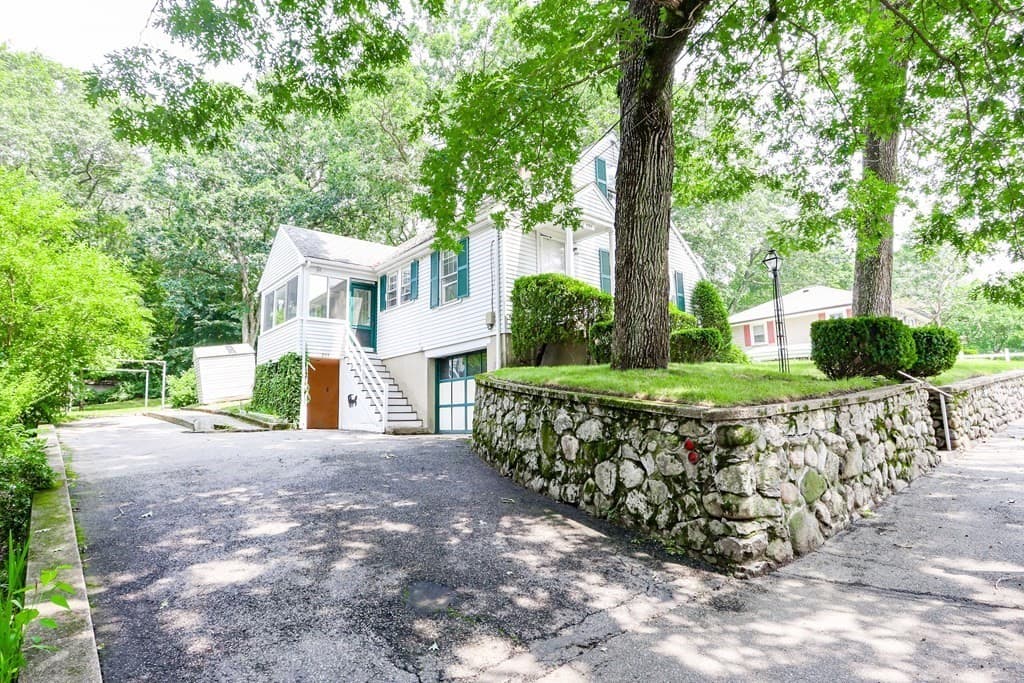 235 Brookline St, Needham, Massachusetts 02492 - Photo 2