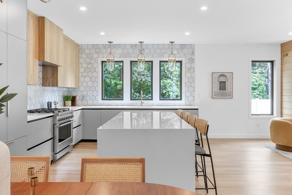 172 Pearl St 2, Newton, Massachusetts 02458 - Photo 3