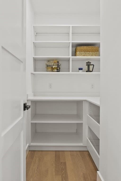 30 Robbins St 1, Waltham, Massachusetts 02453 - Photo 3