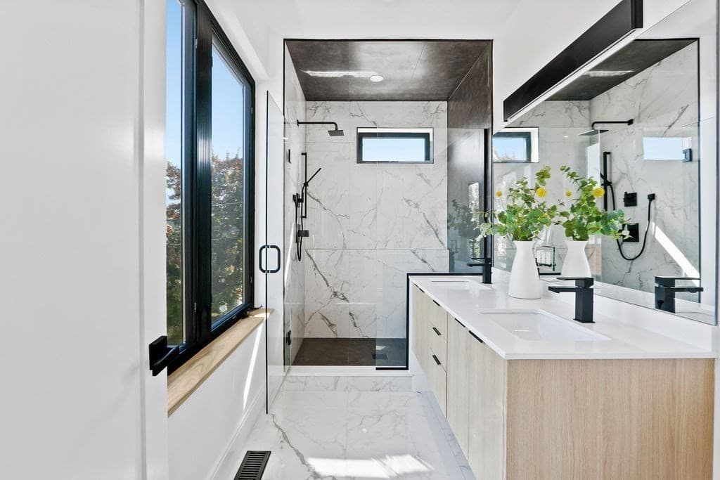 31 Hall St 1, Waltham, Massachusetts 02453 - Photo 6