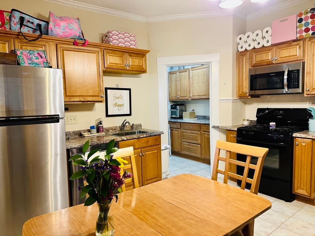 181 Charles 4, Waltham, Massachusetts - Photo 6