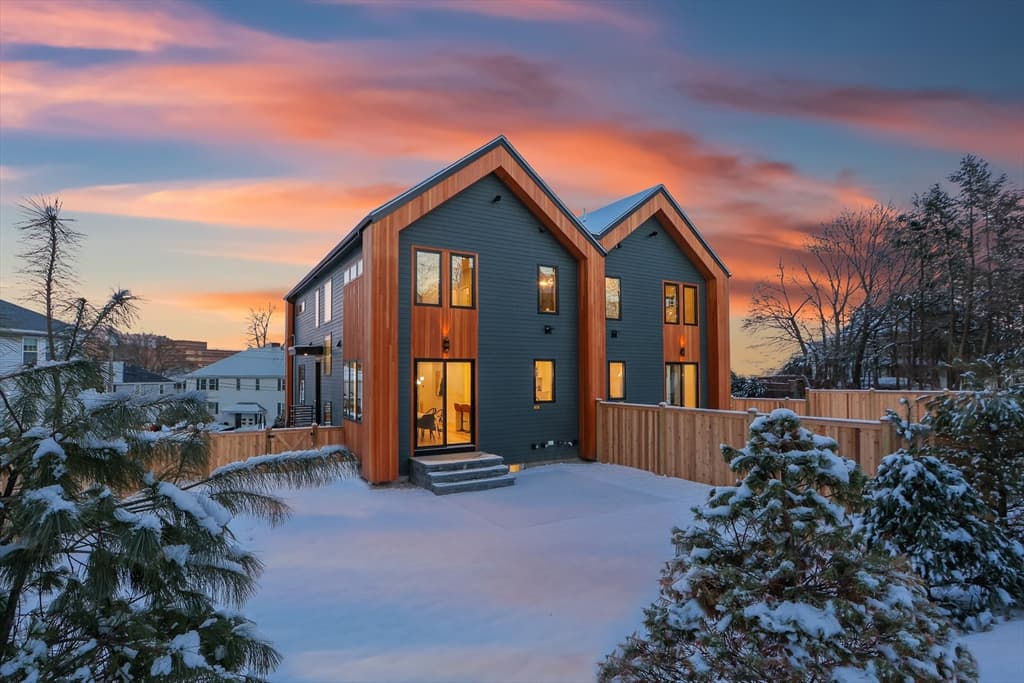 41 Nathan Rd 2, Waltham, Massachusetts 02453 - Photo 2