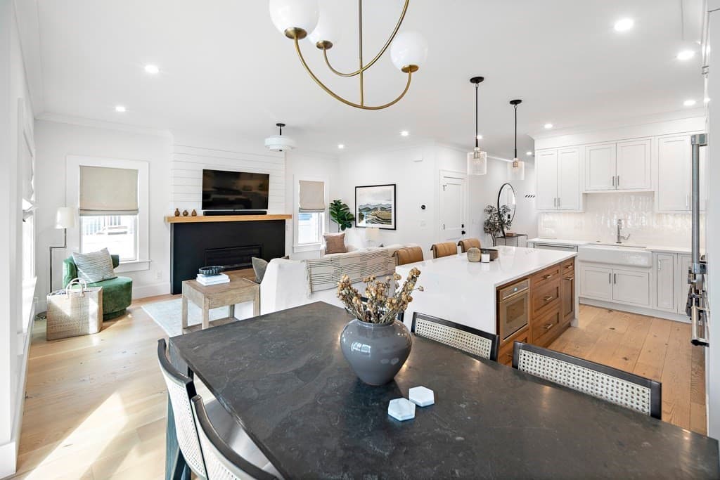 36-38 Whittemore Rd 38, Newton, Massachusetts 02458 - Photo 3