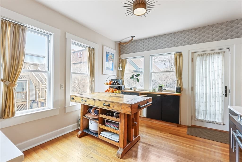 96-R Summer St, Somerville, Massachusetts 02143 - Photo 5