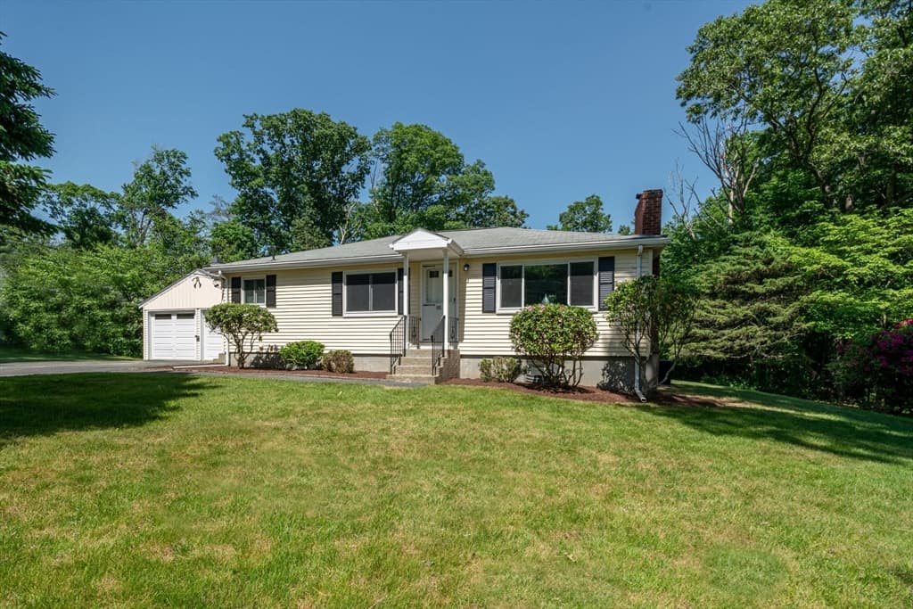 95 Oak St, Holliston, Massachusetts 01746 - Photo 2