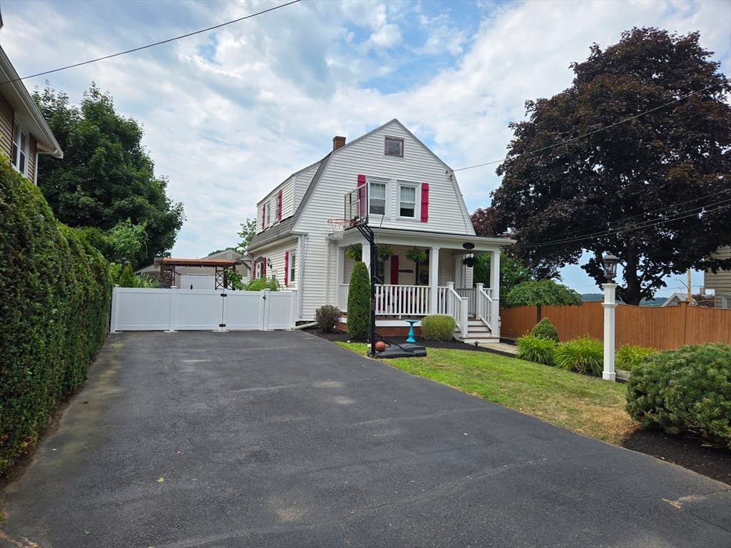 244 N Forest St, Melrose, Massachusetts 02176 - Photo 3