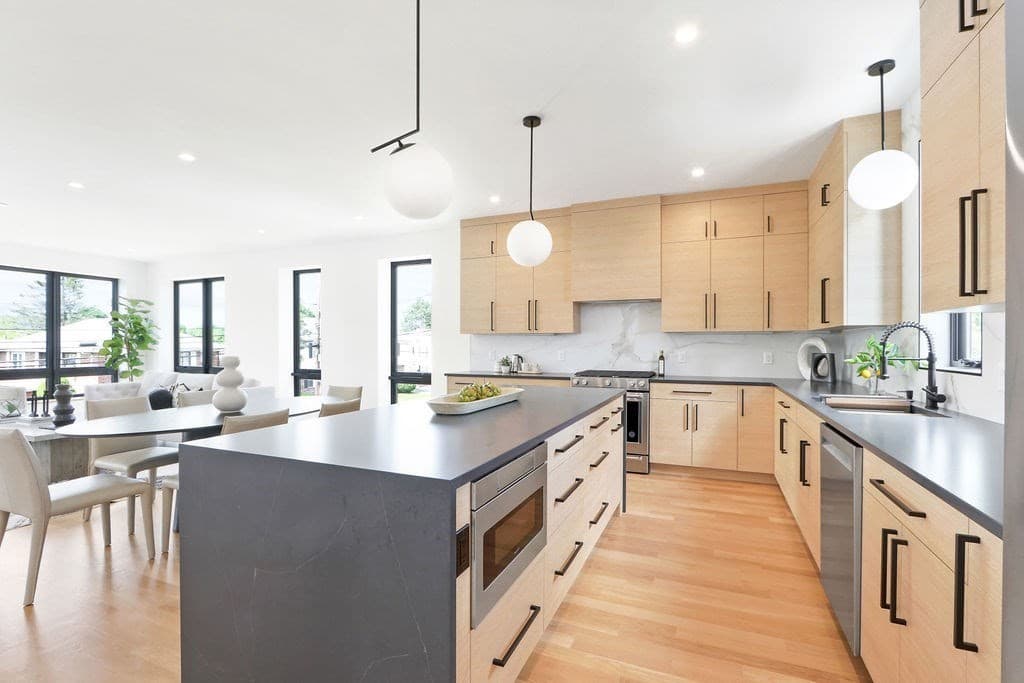 7 School Ave 1, Waltham, Massachusetts 02453 - Photo 4