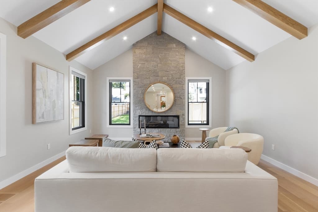 23 Winchester Rd 2, Newton, Massachusetts - Photo 2