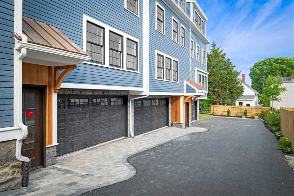 10 Osborne 3, Salem, Massachusetts 01970 - Photo 4