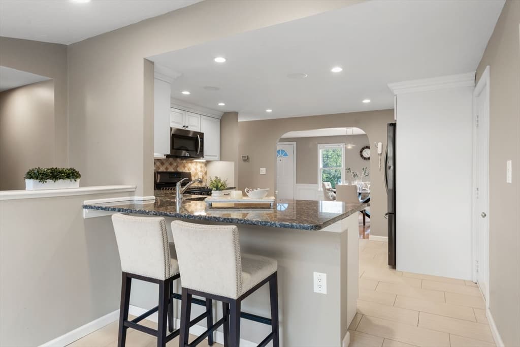 2 Lodge Lane, Natick, Massachusetts 01760 - Photo 6