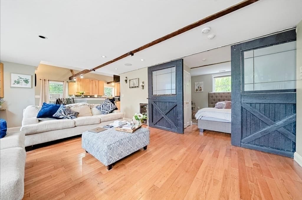 401 North Street 401, Weymouth, Massachusetts - Photo 2