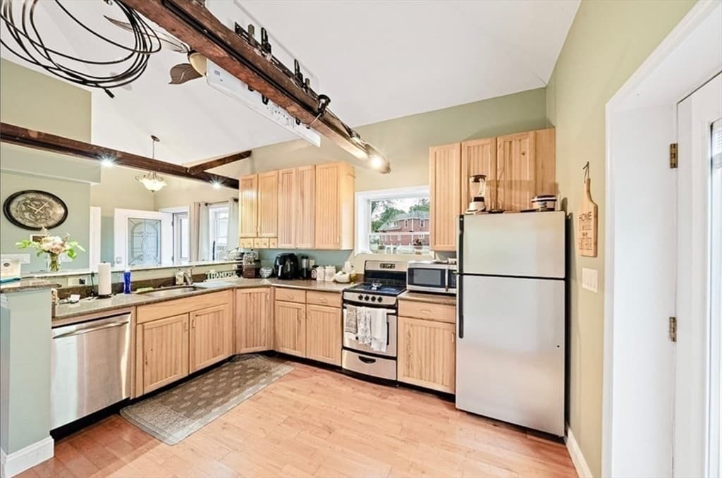 401 North Street 401, Weymouth, Massachusetts - Photo 5