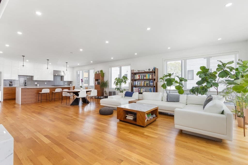 36 Taylor St 1, Waltham, Massachusetts 02453 - Photo 3