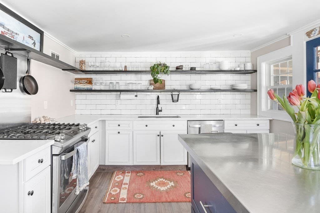 45 Doris Dr, Weymouth, Massachusetts 02191 - Photo 3