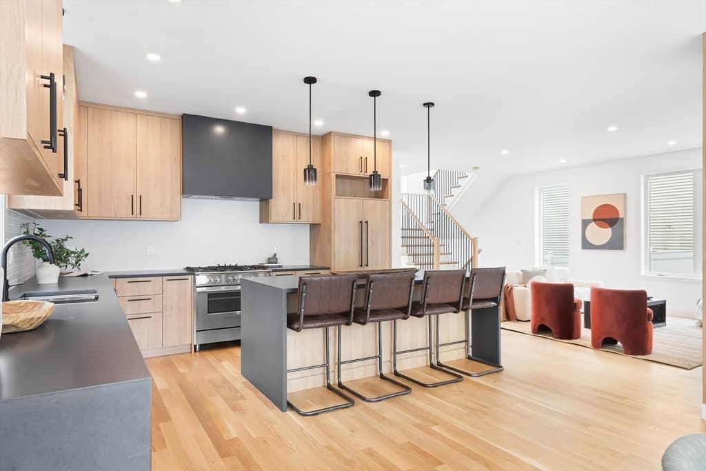 420 Lincoln Street, Waltham, Massachusetts 02452 - Photo 6