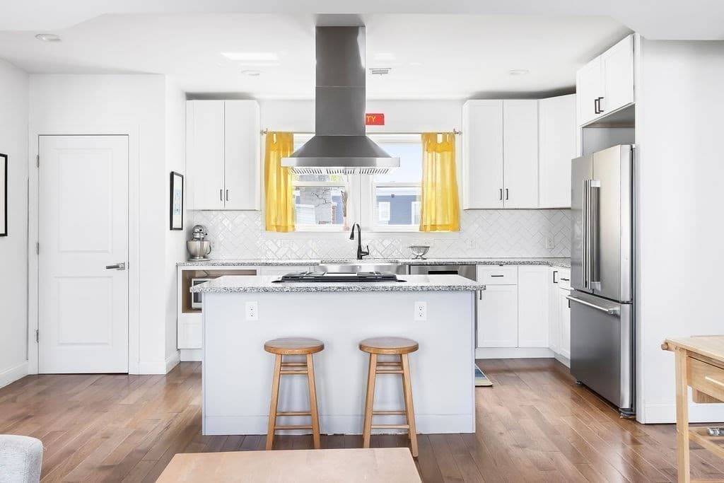 14 Cottage St 3, Chelsea, Massachusetts 02150 - Photo 5