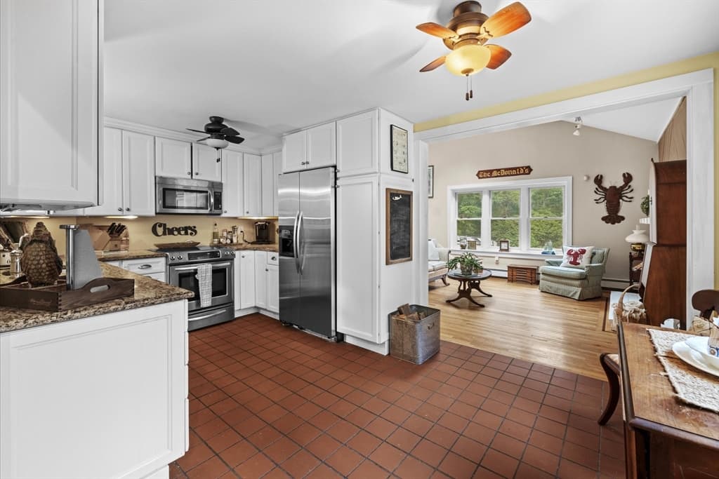 80 Pine St, Duxbury, Massachusetts 02332 - Photo 6