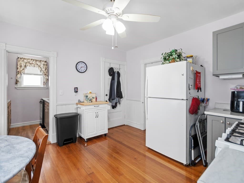 210-212 Brown Street, Waltham, Massachusetts - Photo 5