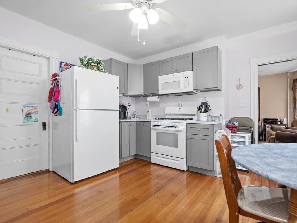 210-212 Brown Street, Waltham, Massachusetts - Photo 4