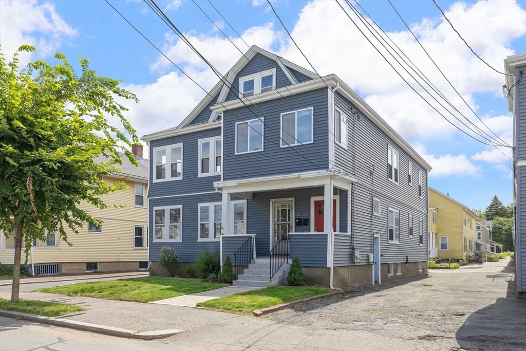 17-19 Woodrow Ave, Newton, Massachusetts - Photo 3