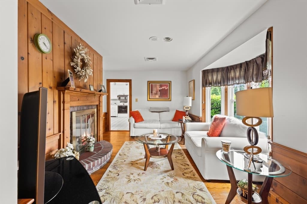 44 Country Club Dr, Brockton, Massachusetts 02301 - Photo 6