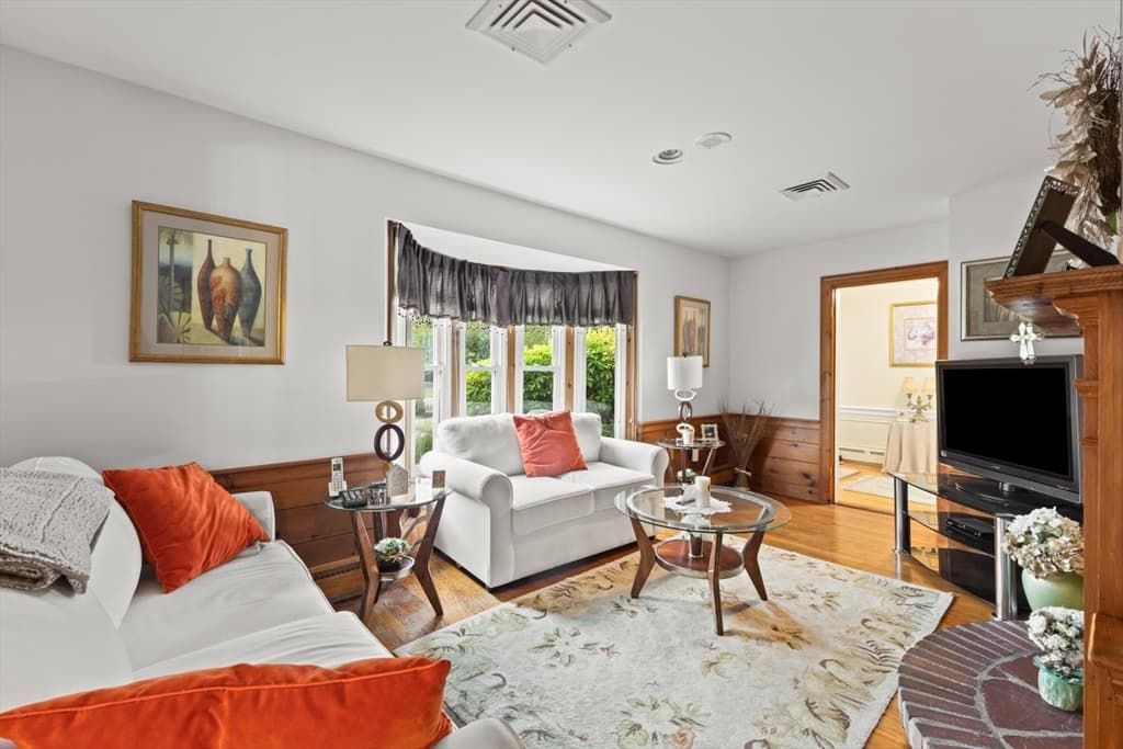 44 Country Club Dr, Brockton, Massachusetts 02301 - Photo 3