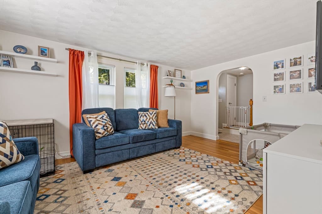 36 Forest St, Stoneham, Massachusetts 02180 - Photo 6