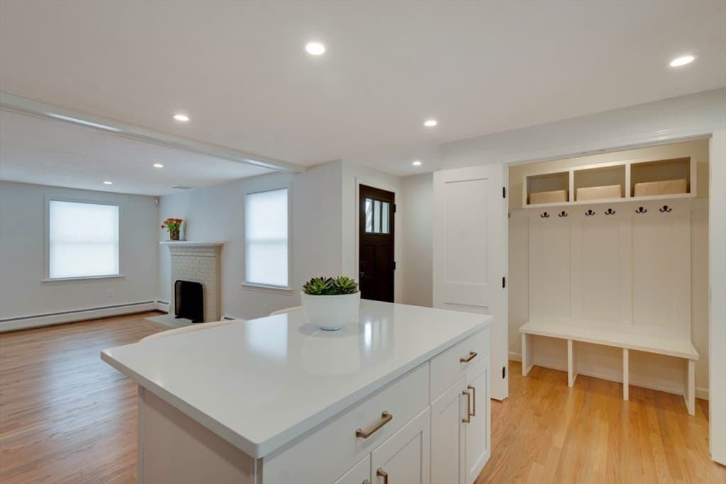 28 Lyme Road, Newton, Massachusetts - Photo 6