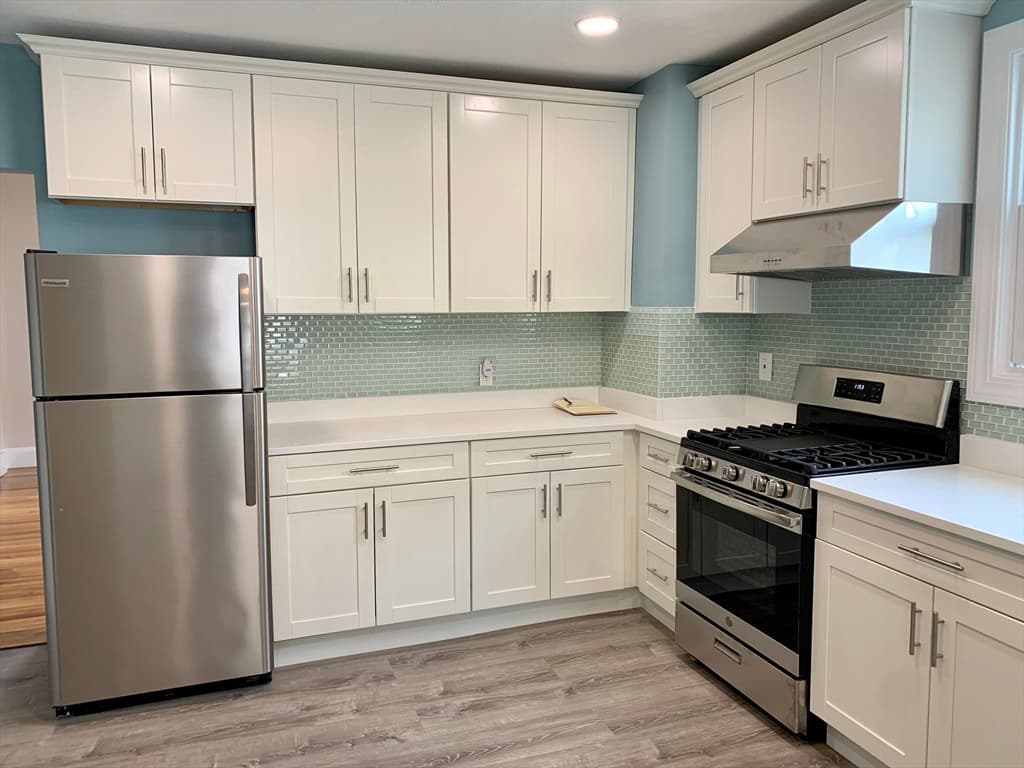 56-58 Lexington St 56, Newton, Massachusetts - Photo 2