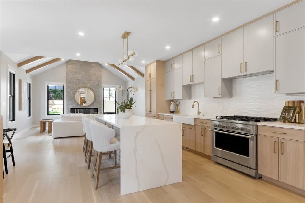 20 Salisbury 1, Newton, Massachusetts - Photo 3