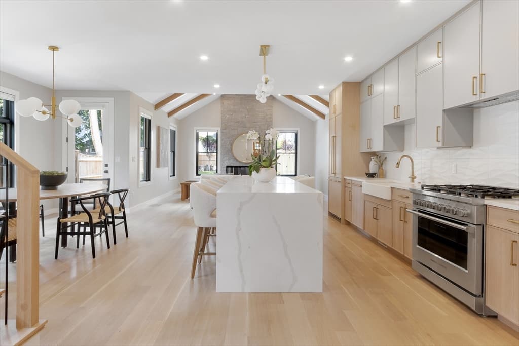 20 Salisbury 1, Newton, Massachusetts - Photo 4