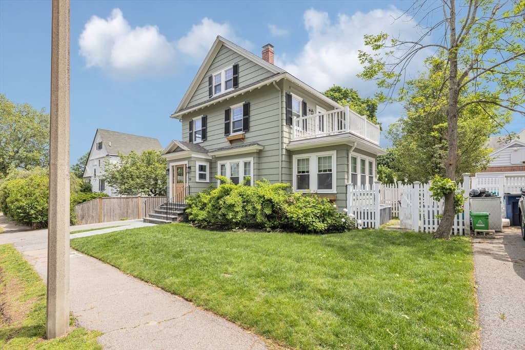59 Crest Street, Boston, Massachusetts — 4 bed, 3 bath Residential - Photo 2