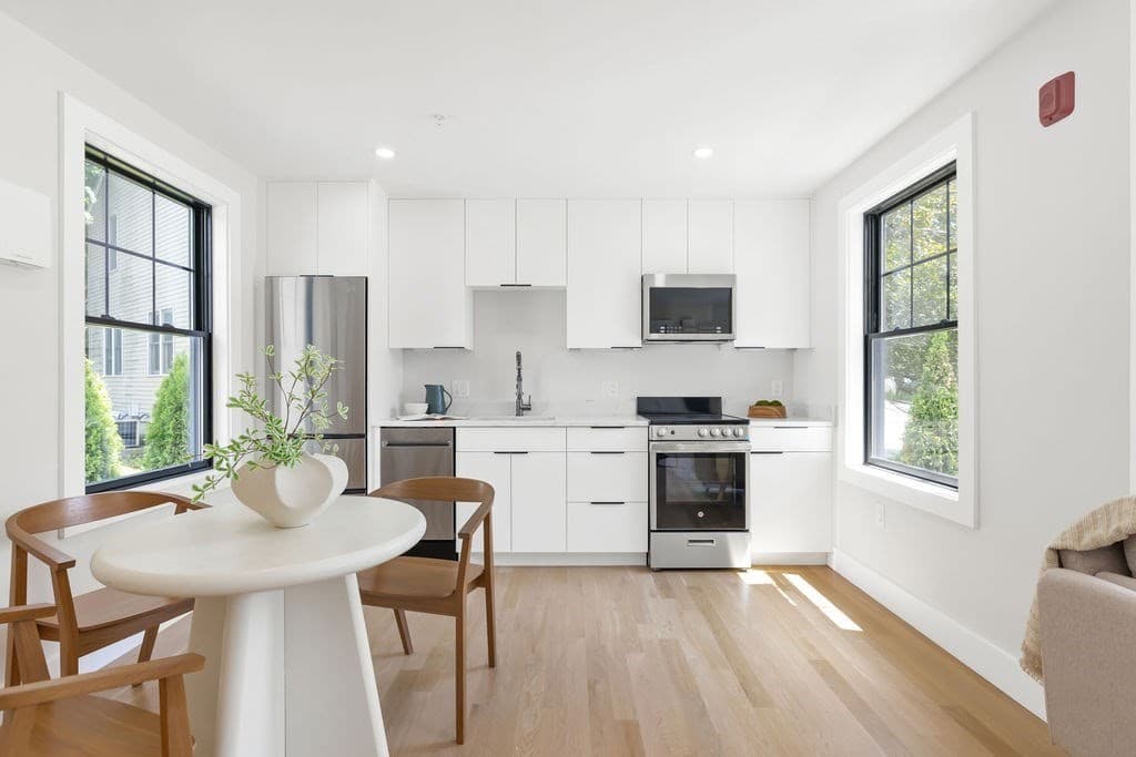 43 Crafts Street, Newton, Massachusetts — 3 bed, 4 bath Residential Income - Photo 6
