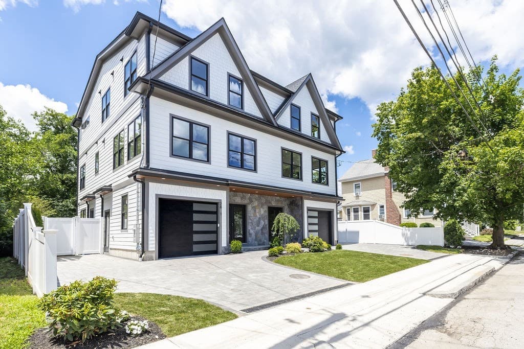 28 Howard St 1, Waltham, Massachusetts