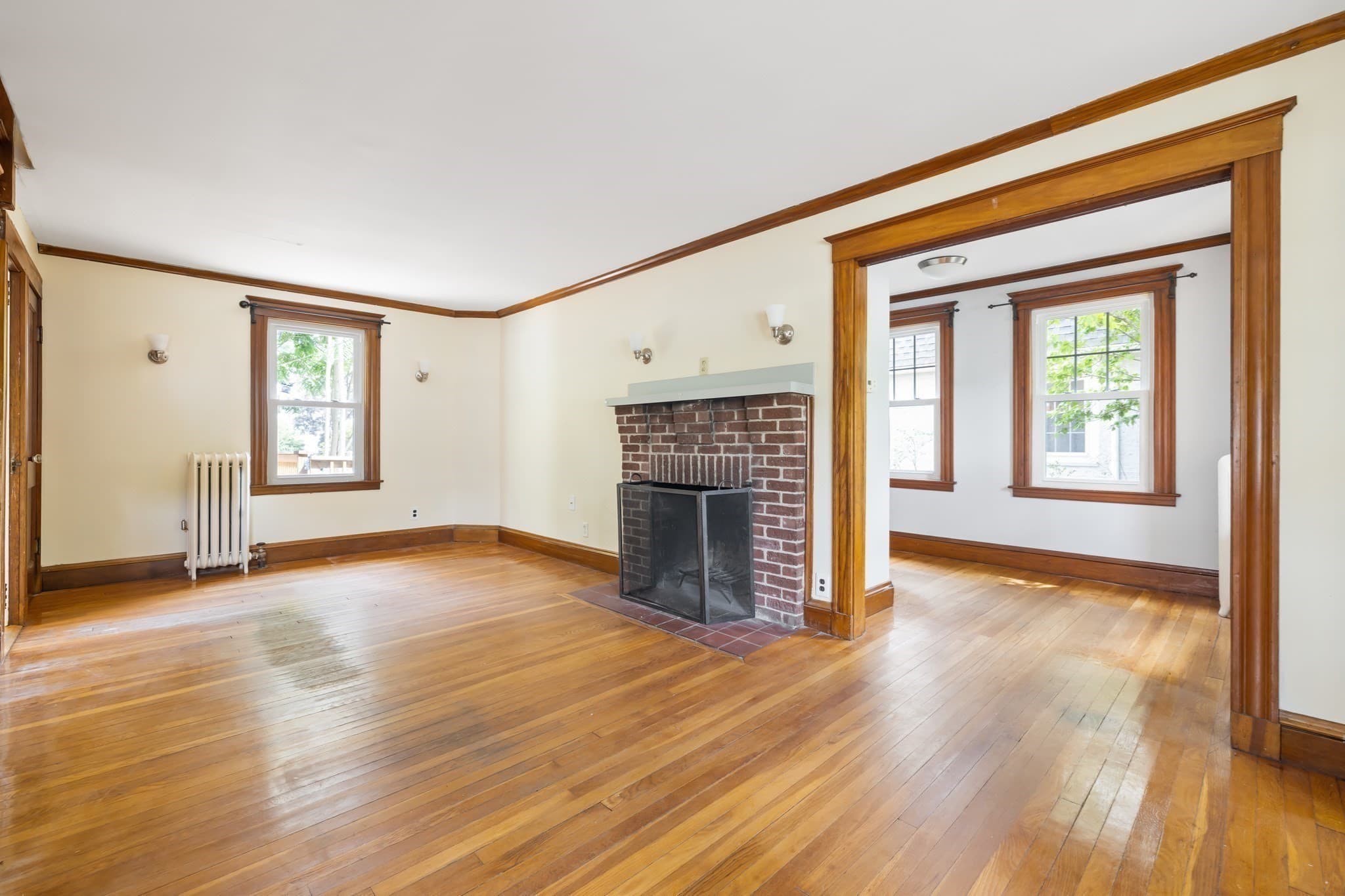 1925 Commonwealth Ave, Newton, Massachusetts — 3 bed, 1 bath Residential - Photo 5