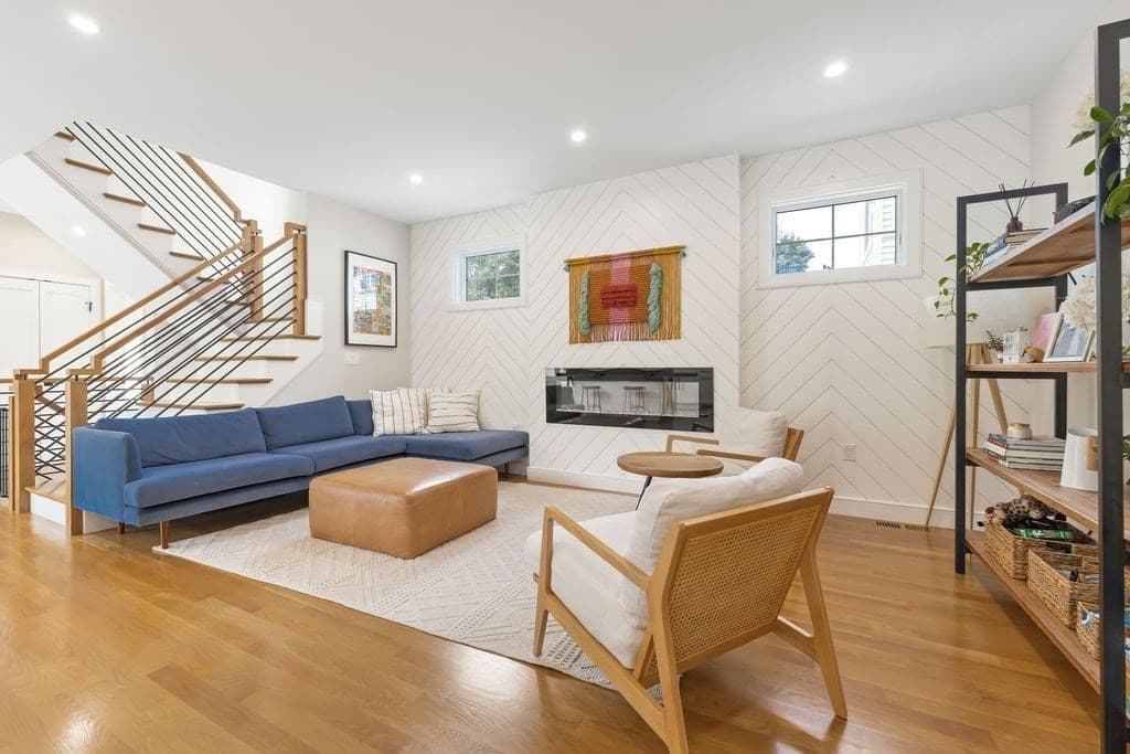 167 Chapel St 167, Newton, Massachusetts 02458 — 5 bed, 5 bath Residential - Photo 6