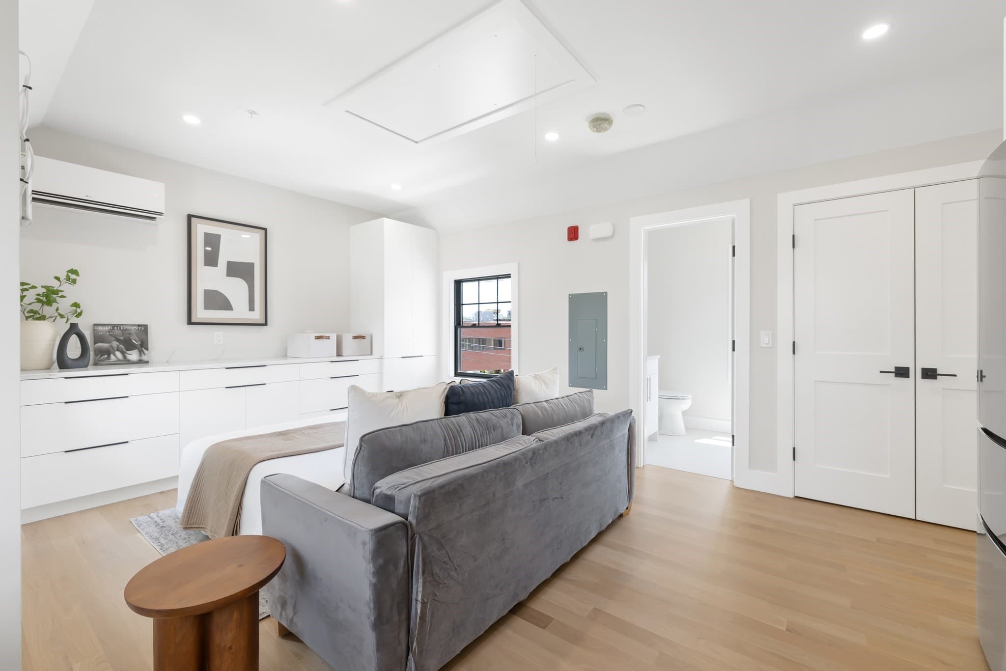 43 Crafts St 3, Newton, Massachusetts 02458 — 0 bed, 1 bath Residential Lease - Photo 4