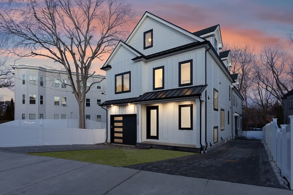 348 Linwood Ave 1, Newton, Massachusetts 02460