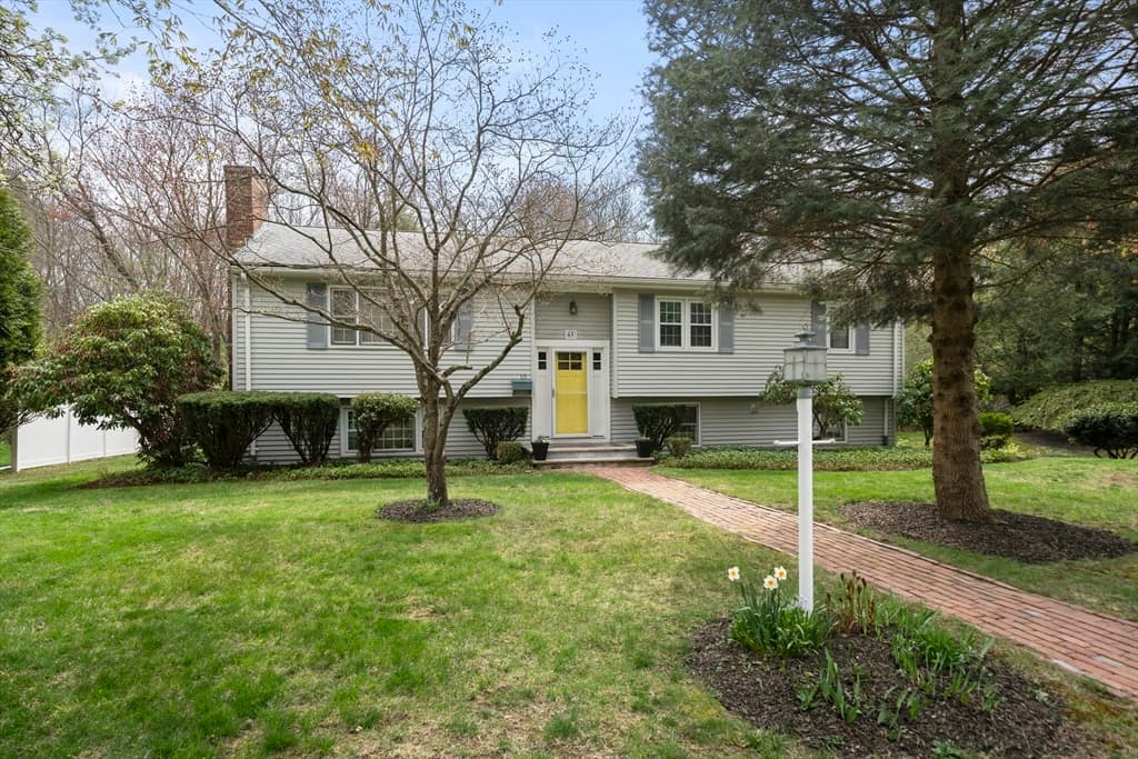 65 Stanford Drive, Westwood, Massachusetts 02090