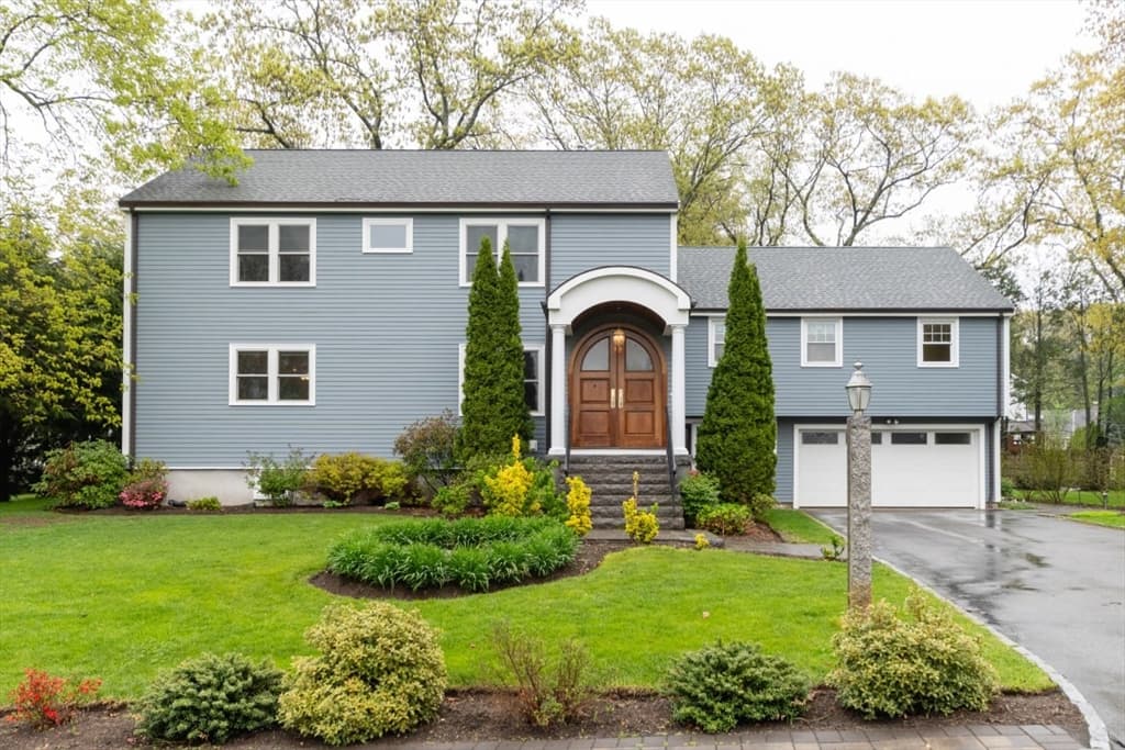 51 Lantern Rd, Belmont, Massachusetts 02478