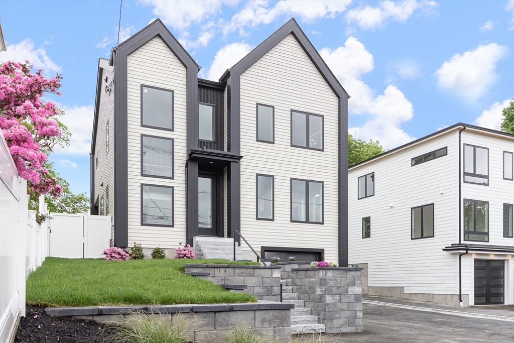 420 Lincoln Street, Waltham, Massachusetts 02452