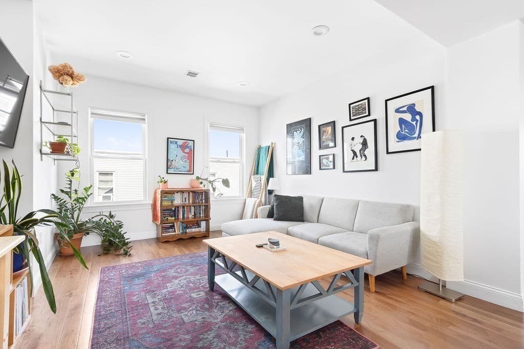 14 Cottage St 3, Chelsea, Massachusetts 02150