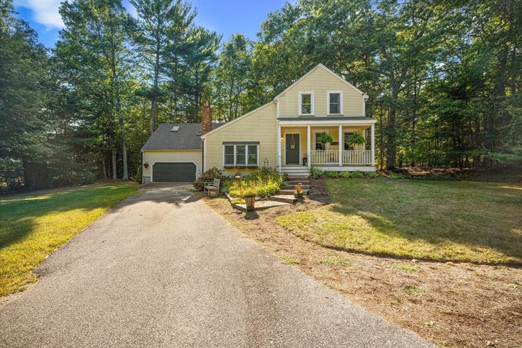 80 Pine St, Duxbury, Massachusetts 02332